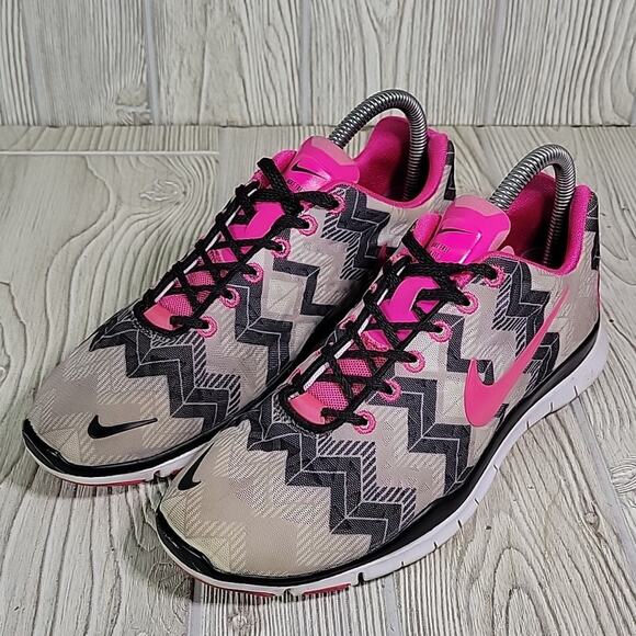Nike TR Fit 3 Chevron Print Running Sneakers Womens Size 7 - Picture 10 of 12